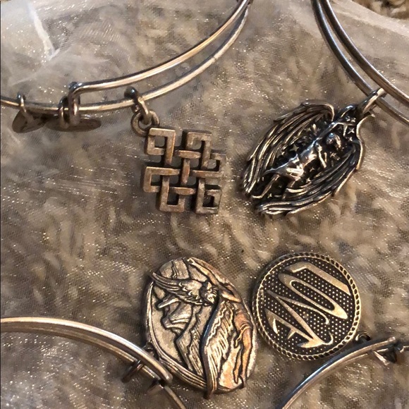 8 bracelets!!! Alex and Ani bracelets, set of 8 - Picture 2 of 3